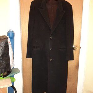 Classic men's small Benhil black, lined wool topcoat, 44" long with back belt